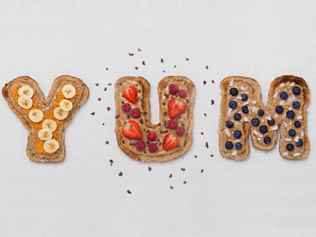 3 IDEEN FÜR ERDNUSSBUTTER AUF TOAST